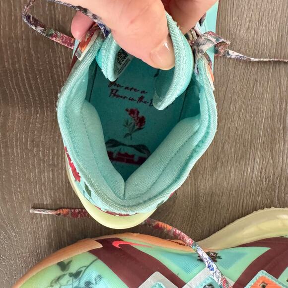 Nike x Mimi Plange LeBron 18 Low "Daughters" Sneakers Roses Teal Mens Sz 8.5 - Picture 12 of 16